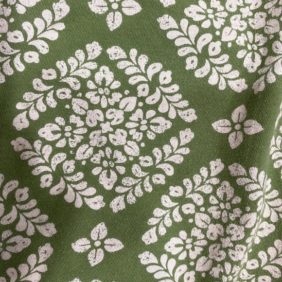 🌸 Merona Cap Sleeve Green & White Print Top Button Detail on Neckline M - Picture 8 of 9